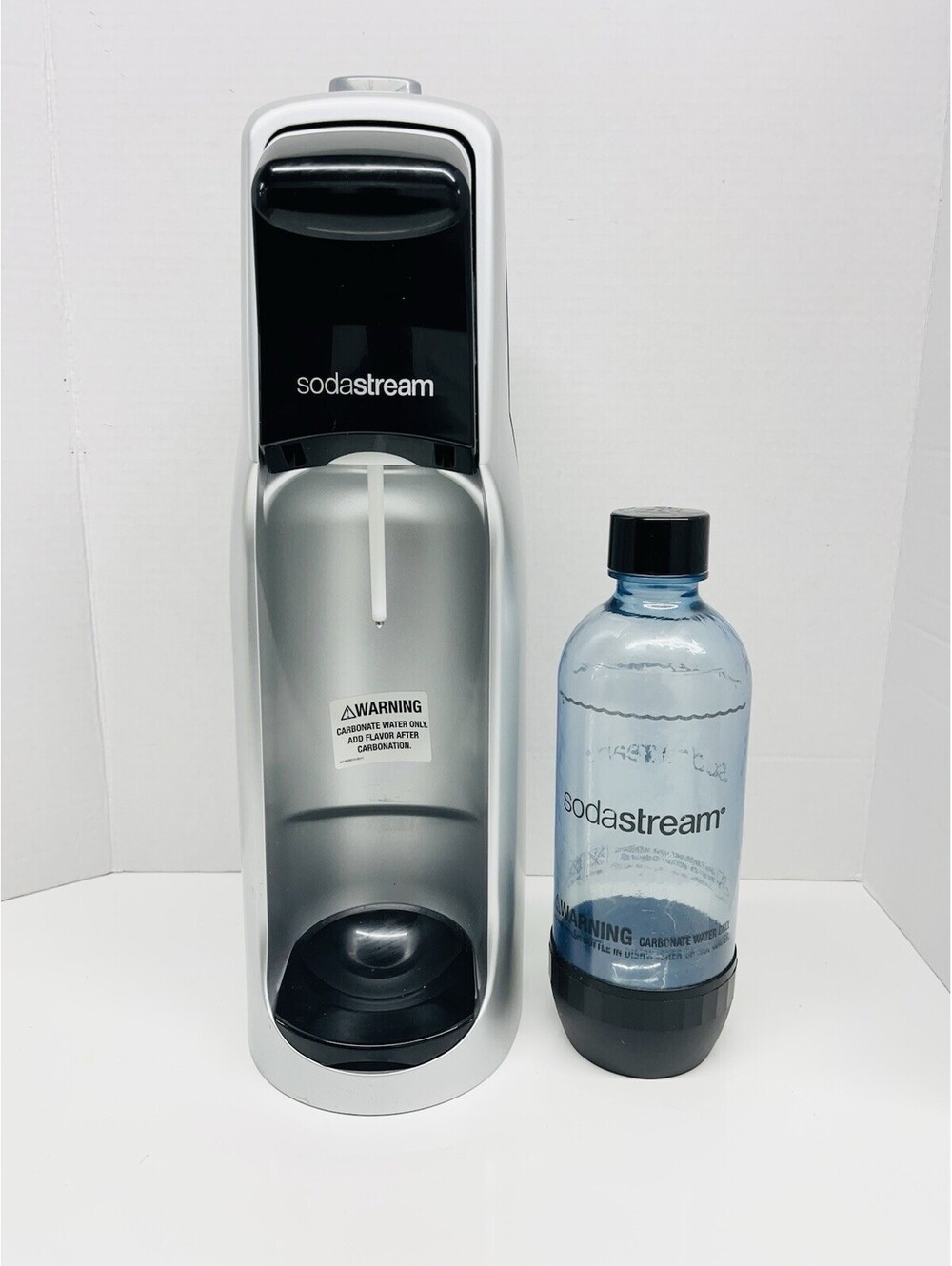 SodaStream Jet Sparkling Water Soda Maker Machine with Bottle NO CO2